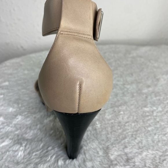 ME TOO Size 9 DIXIE BEIGE Gladiator Leather High Heel Sandal Open Toe Shoes - Picture 2 of 15